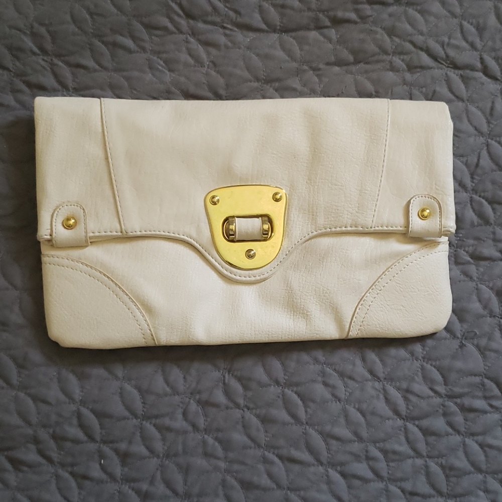Cream purse